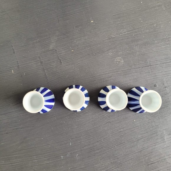 Blue and White Japanese Sake Set - Picture 5 of 8